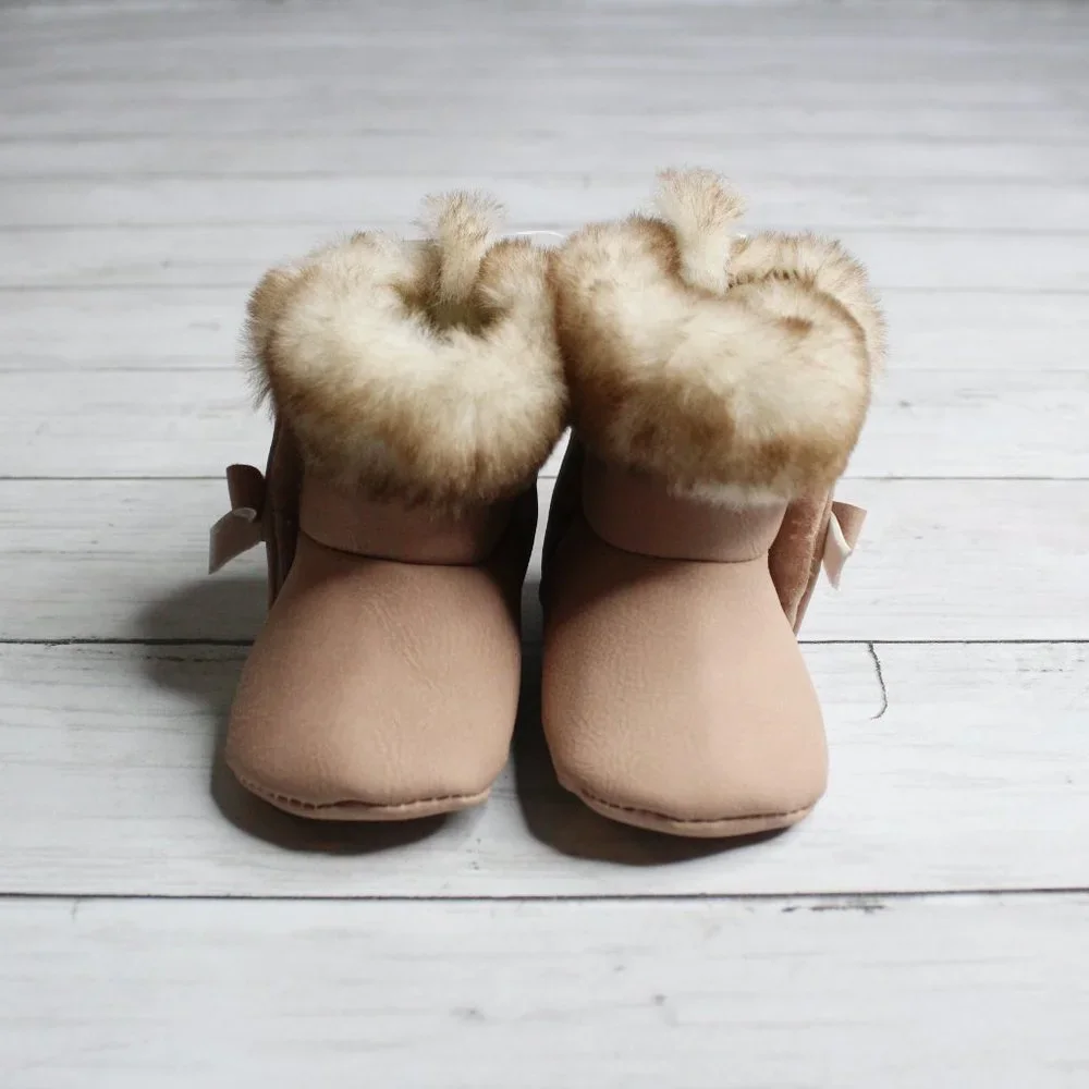 Carter's Baby Girl Winter Booties Crib Shoe Boots 3-6 Months Faux Fur